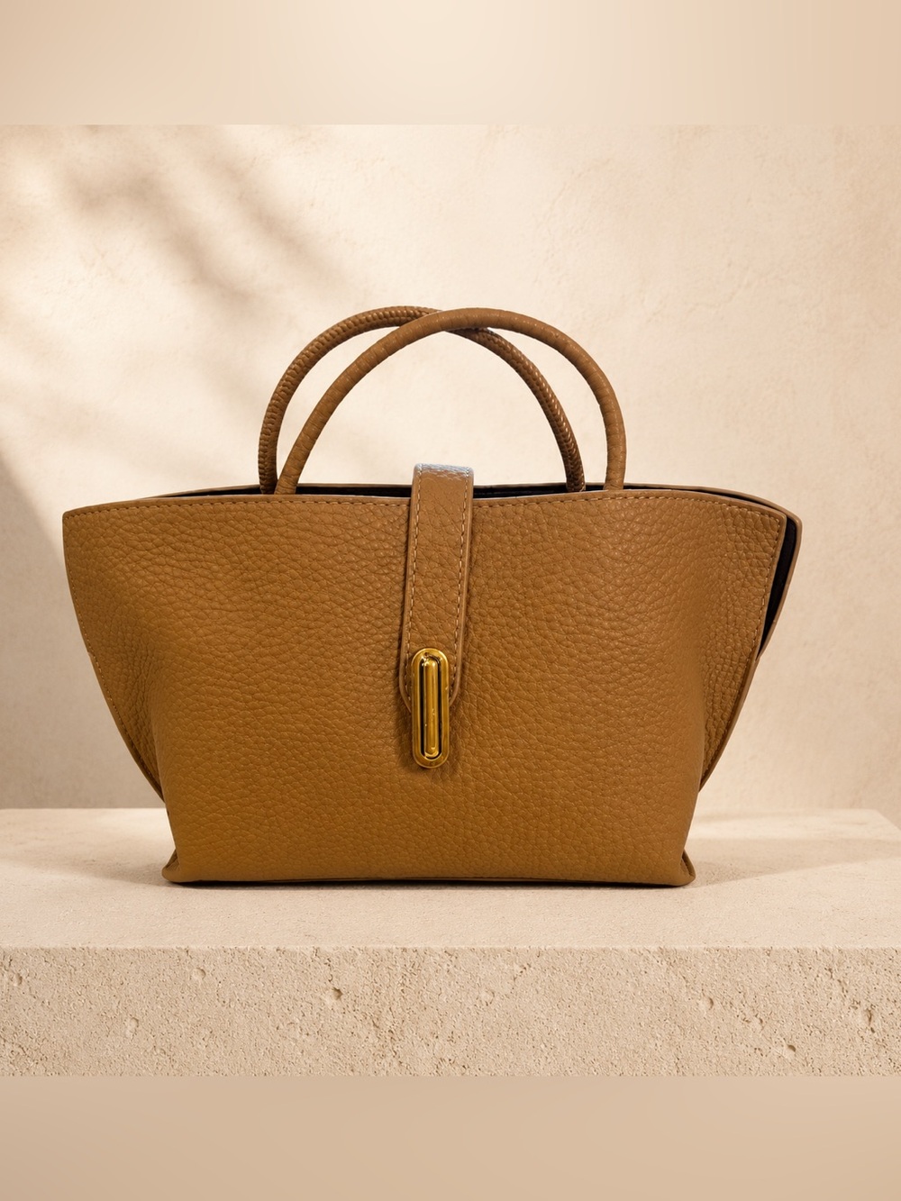 Vegan leather ‎ Tan Handbag